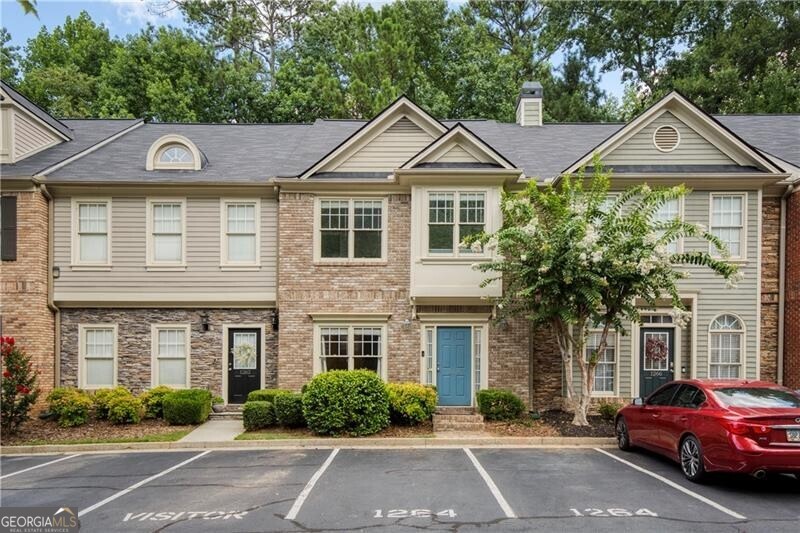 Roswell, Georgia 30076, United States, 2 Bedrooms Bedrooms, ,3 BathroomsBathrooms,Residential,Pending,143080