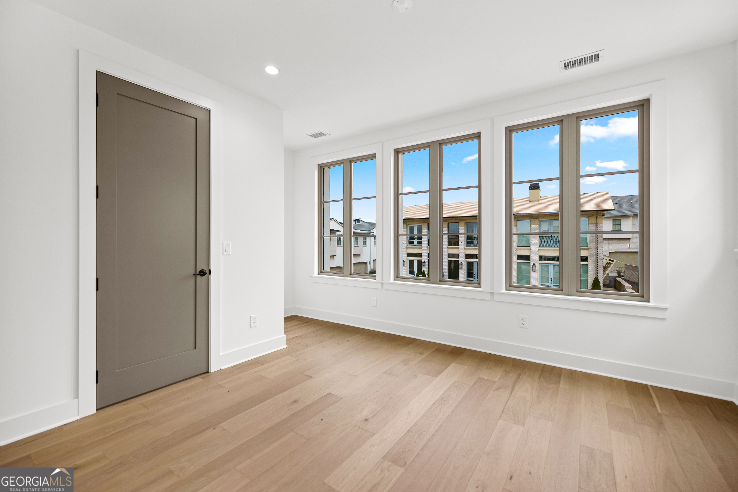 Fayetteville, Georgia 30214, United States, 2 Bedrooms Bedrooms, ,3 BathroomsBathrooms,Residential,Active,186295