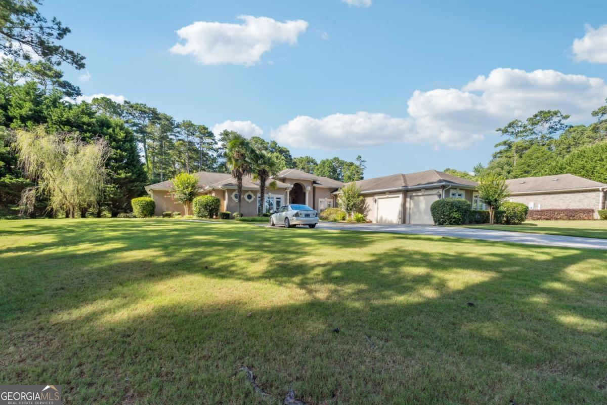 6279 Giles RD