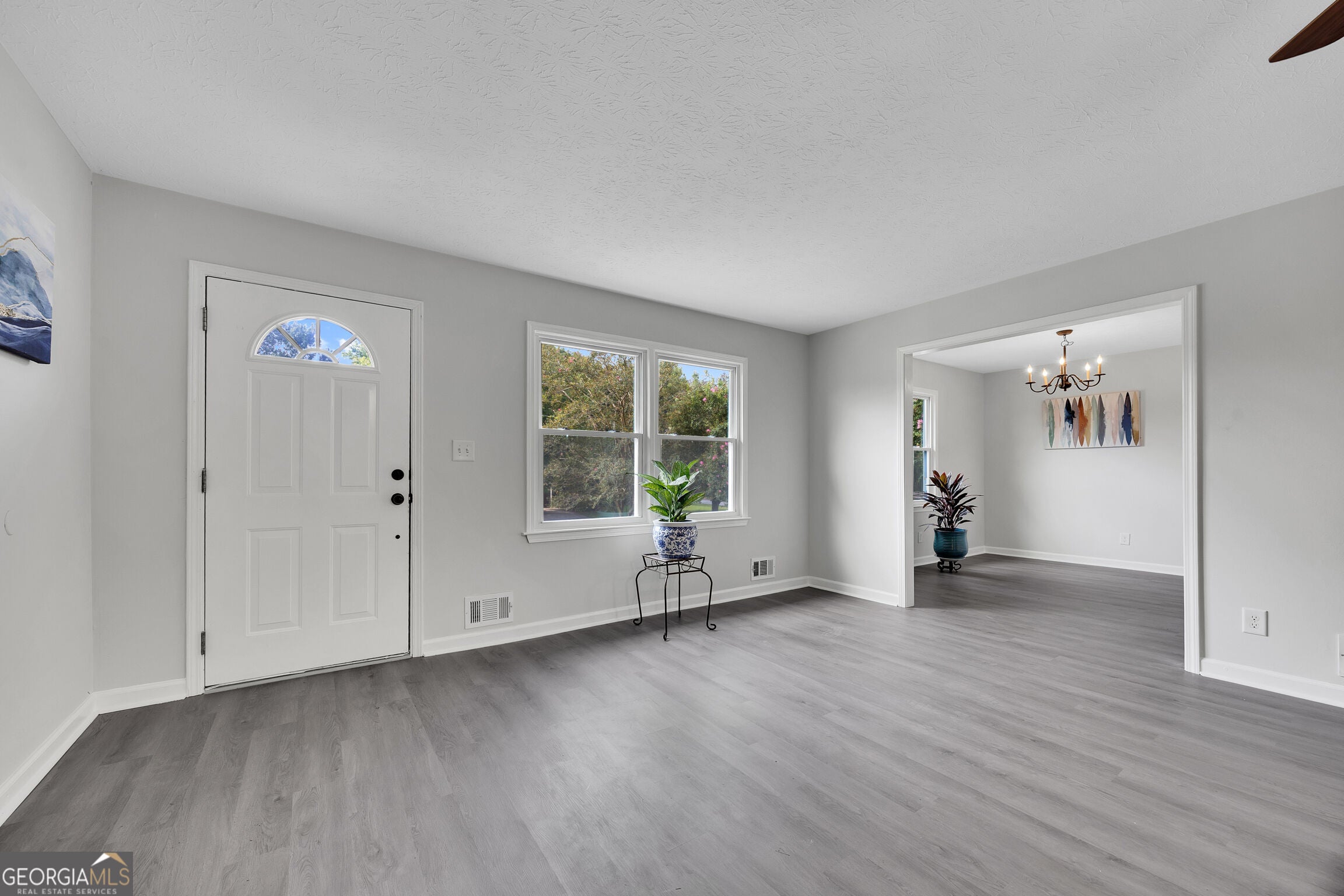 3417 Creekwood DR SE