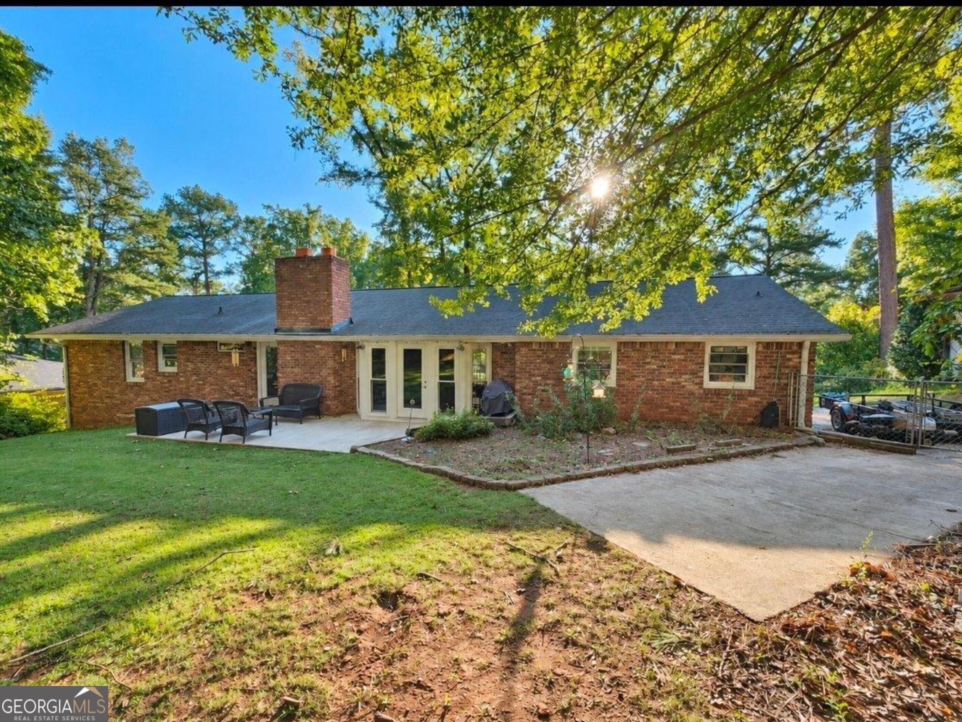 1300 Renee DR SW