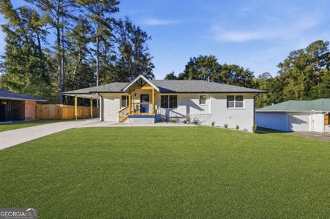 Photo of 3209 W Manor Circle SW, Atlanta, GA 30311 (MLS # 10881239)
