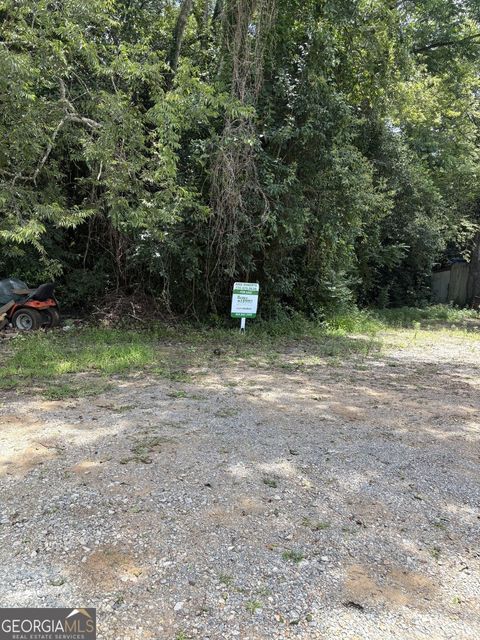 3896 Log Cabin DR Macon GA 31204
