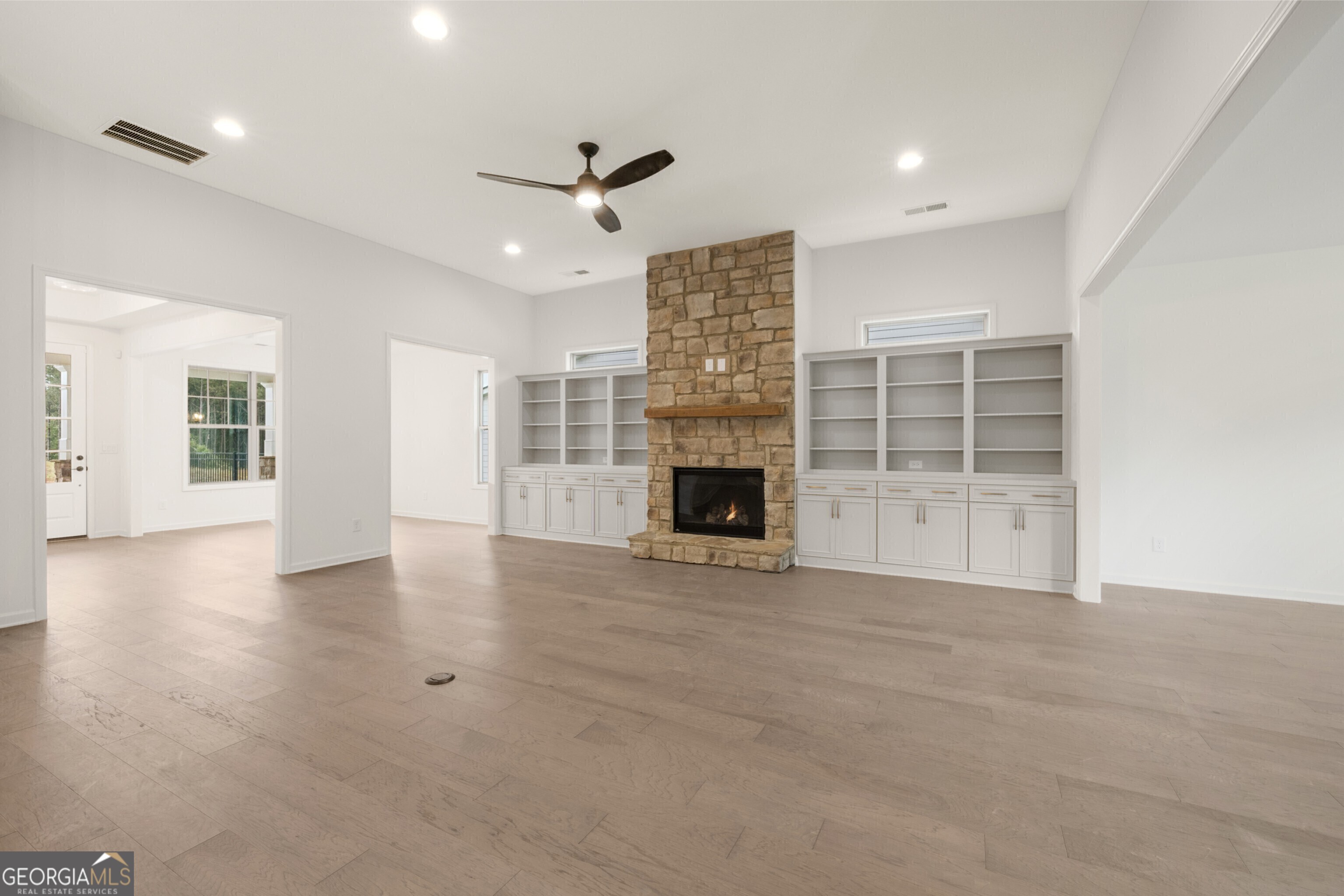 Snellville, Georgia 30078, United States, 2 Bedrooms Bedrooms, ,2 BathroomsBathrooms,Residential,Active,28200