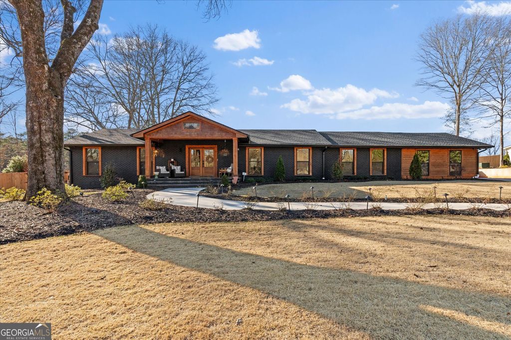 Photo of 109 Briarwood Drive, Carrollton, GA 30117 (MLS # 10715480)