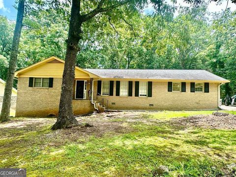 574 HORSESHOE CIR SW Lilburn GA 30047