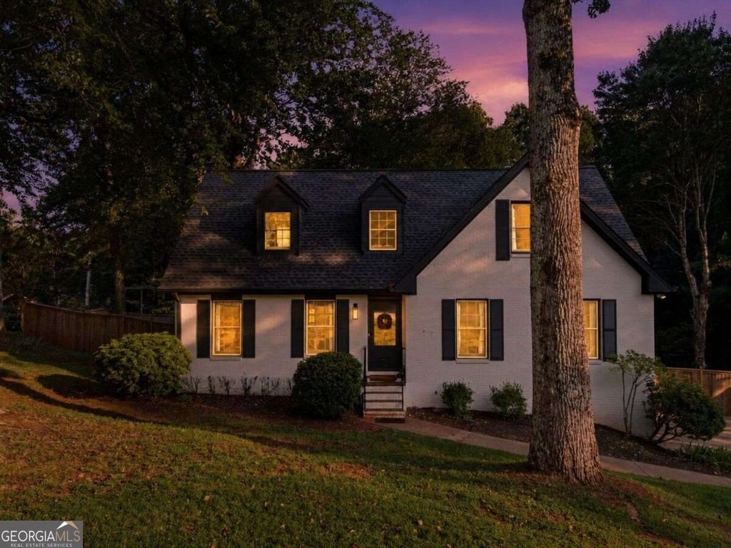 Photo of 1465 Dallas Circle SW, Marietta, GA 30064 (MLS # 10852140)