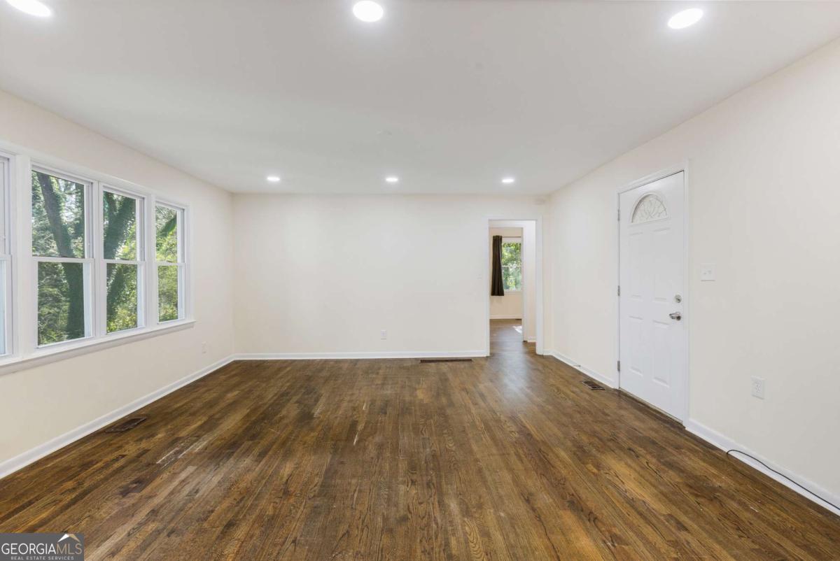 5287 Maple Valley RD SW