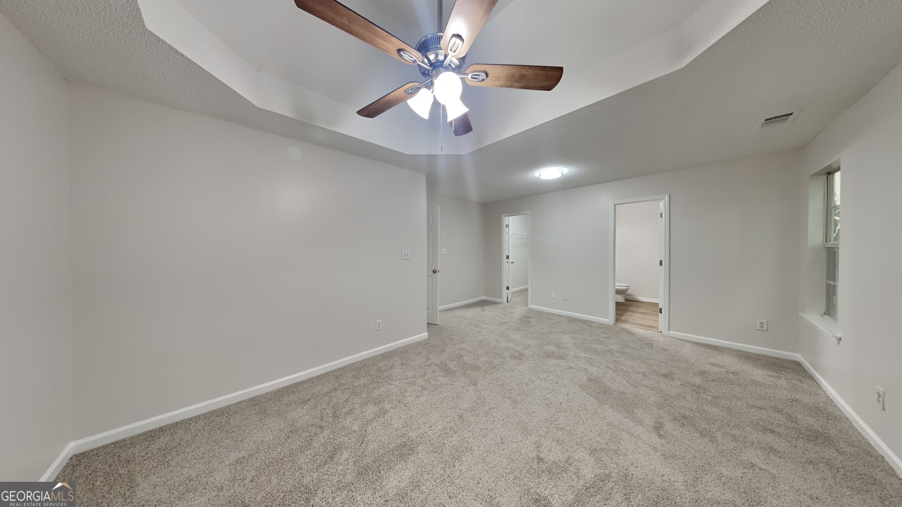 700 Patriots Point ST