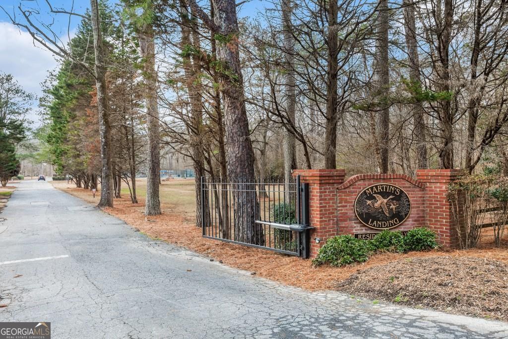 Roswell, Georgia 30076, United States, 2 Bedrooms Bedrooms, ,2 BathroomsBathrooms,Residential,Active,114860