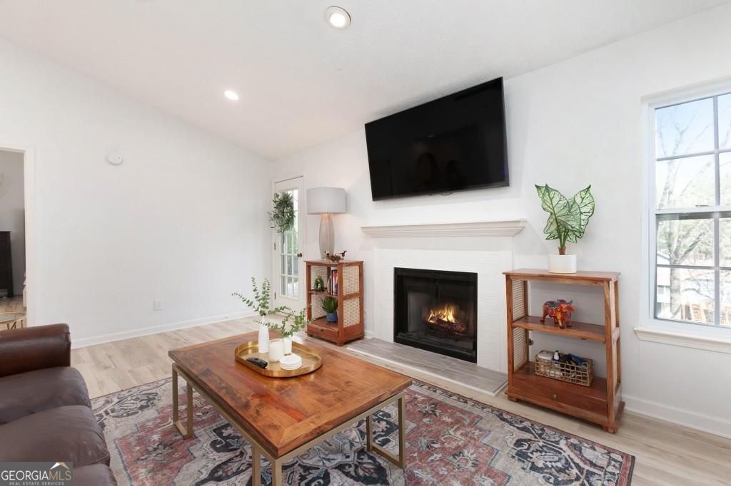 384 Teal CT