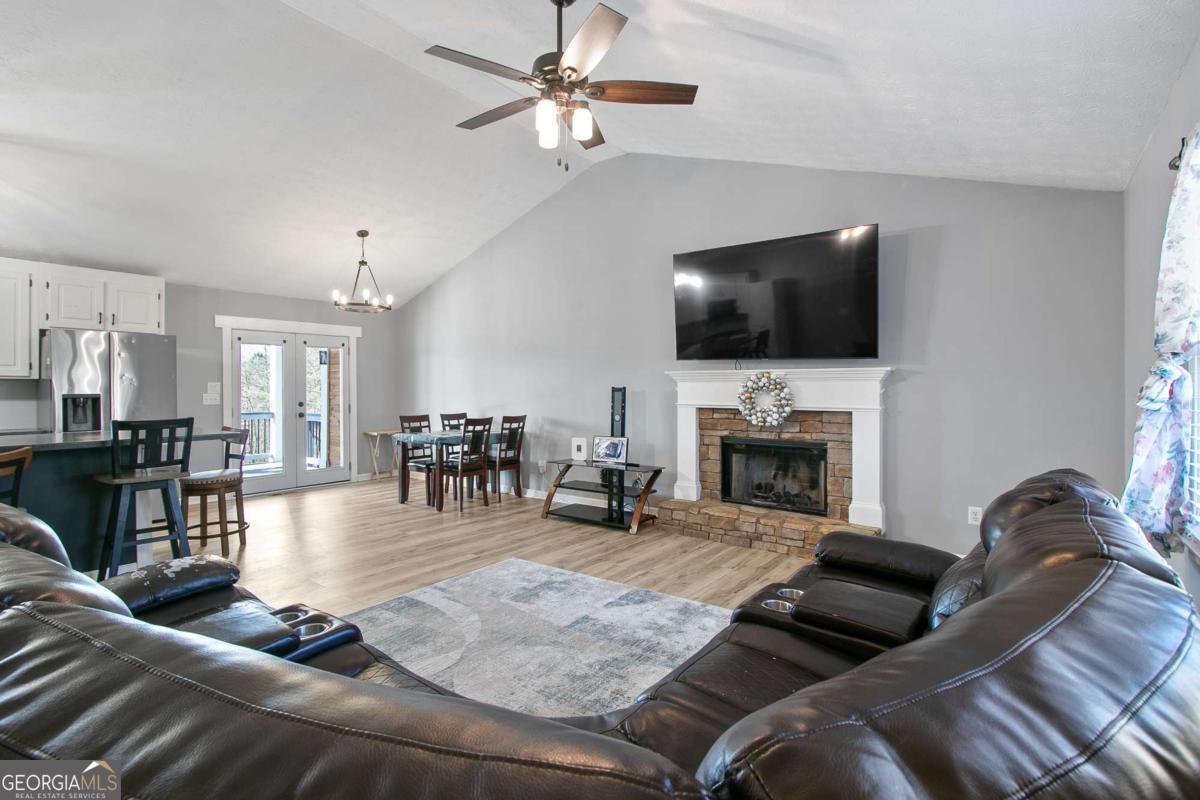 98 Ivy Ridge DR