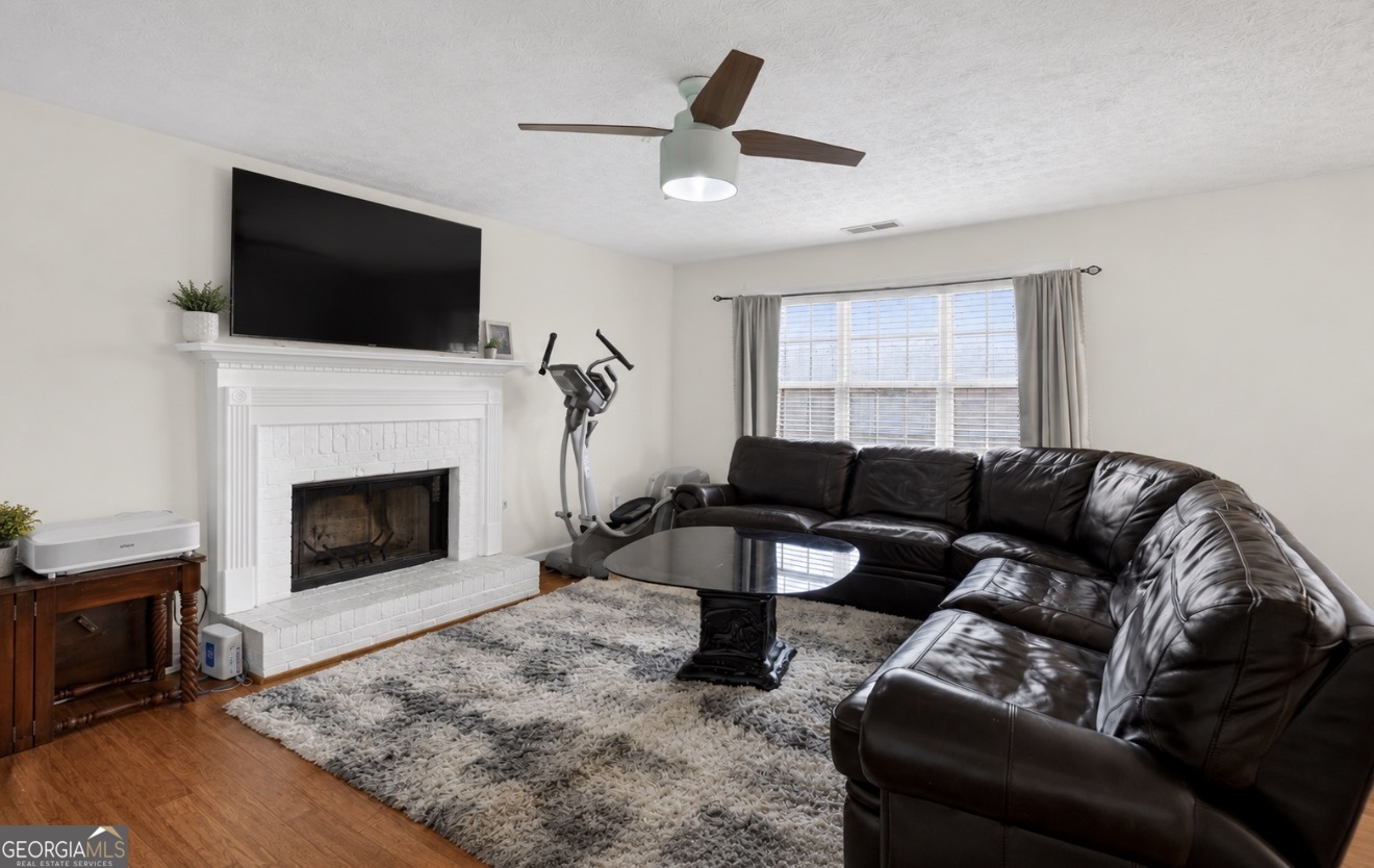 310 Berkley DR