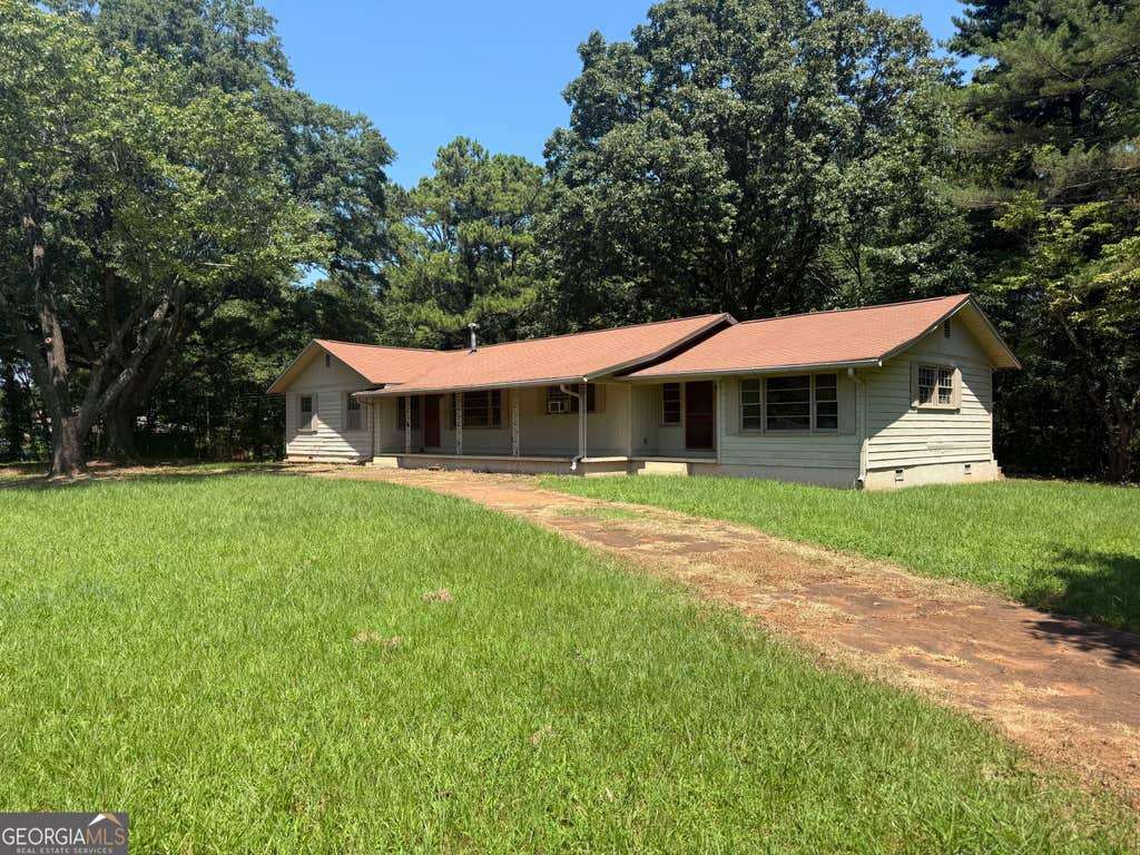 Photo of 655 Elberta Drive, Marietta, GA 30066 (MLS # 10828919)