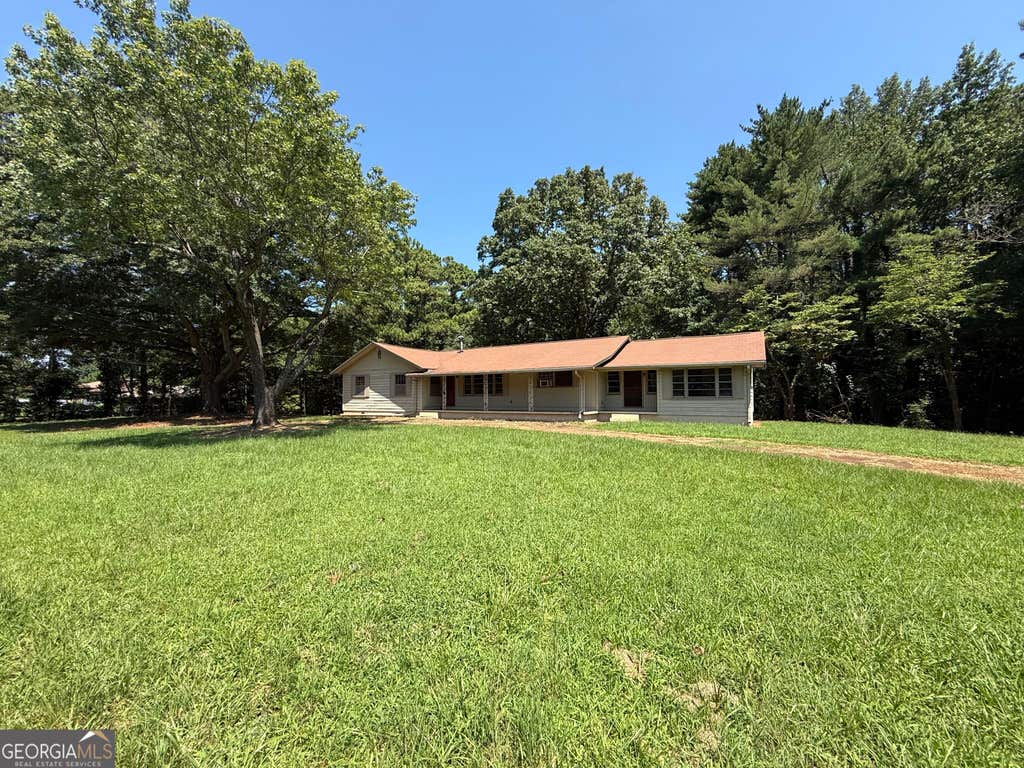 Photo of 655 Elberta Drive, Marietta, GA 30066 (MLS # 10828919)