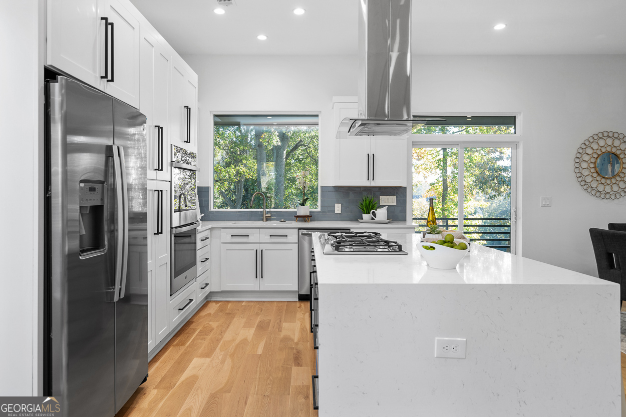 147 Hutchinson ST NE