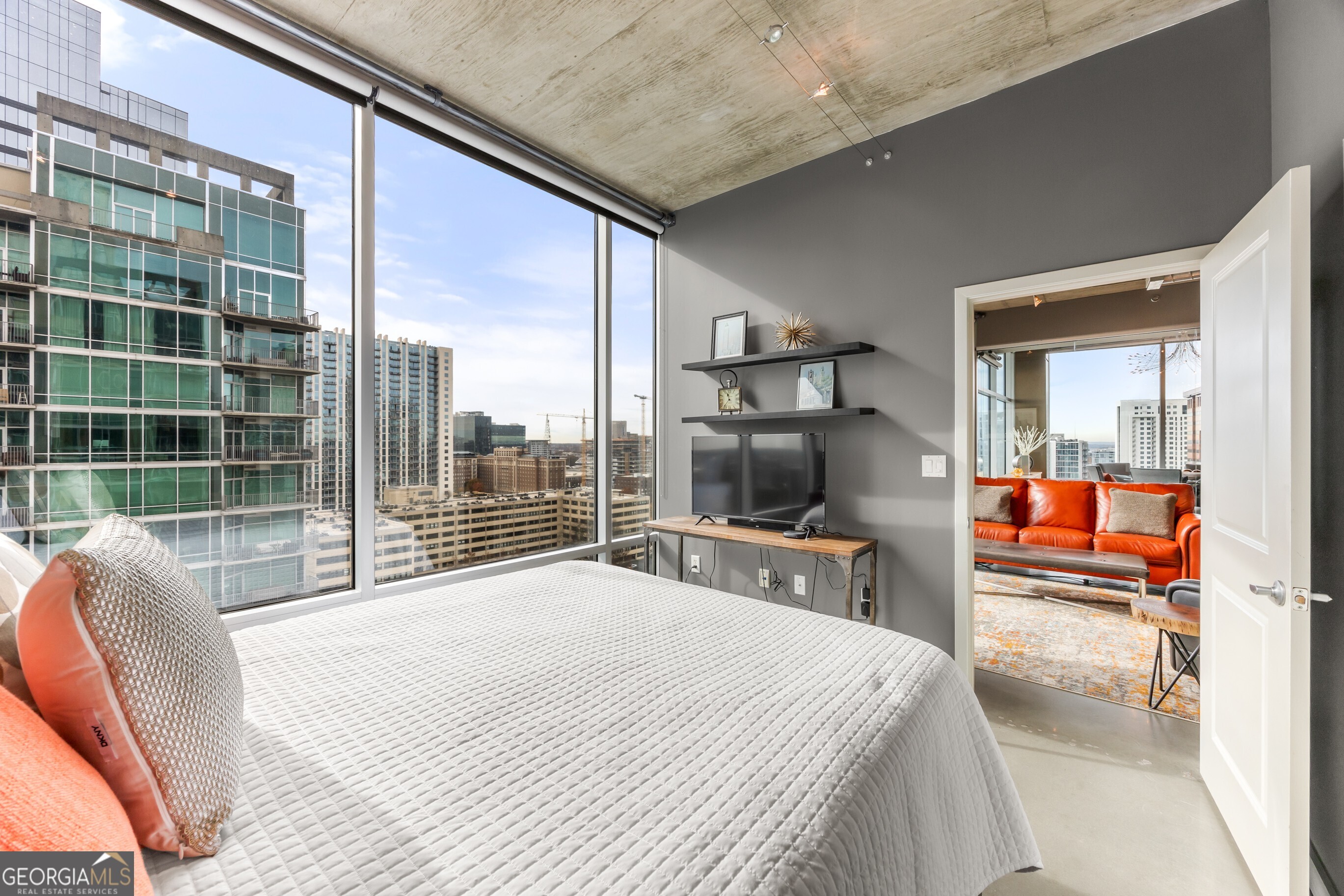 METROPOLIS - Residential