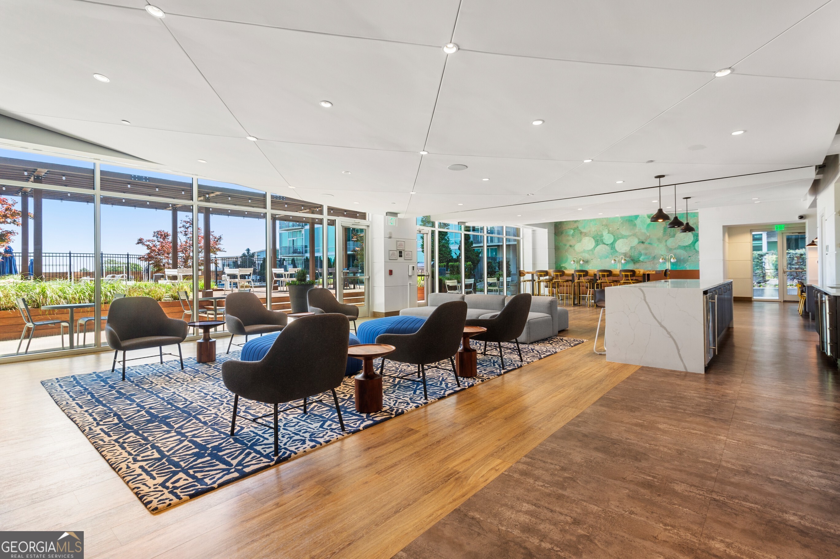 METROPOLIS - Residential