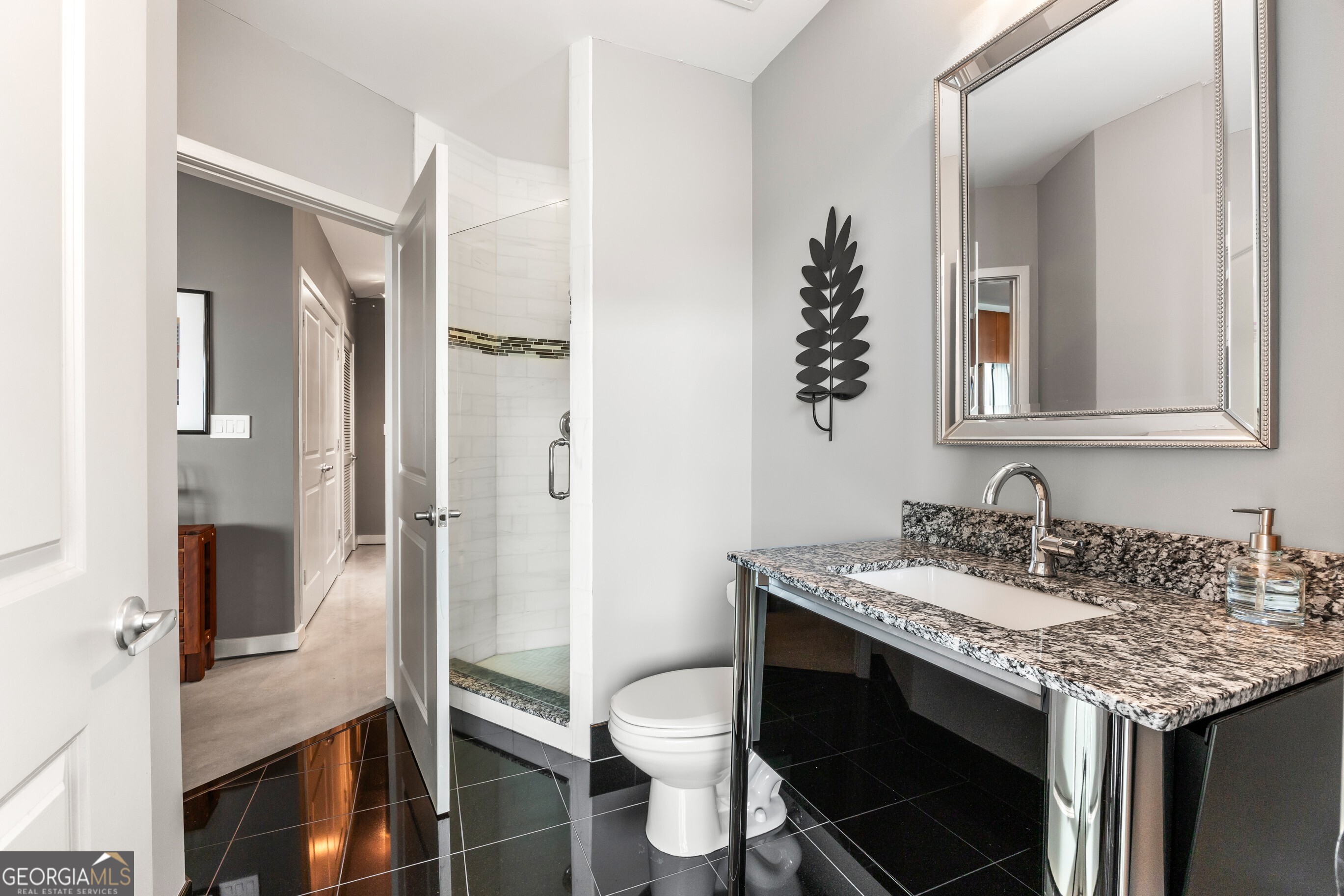 METROPOLIS - Residential