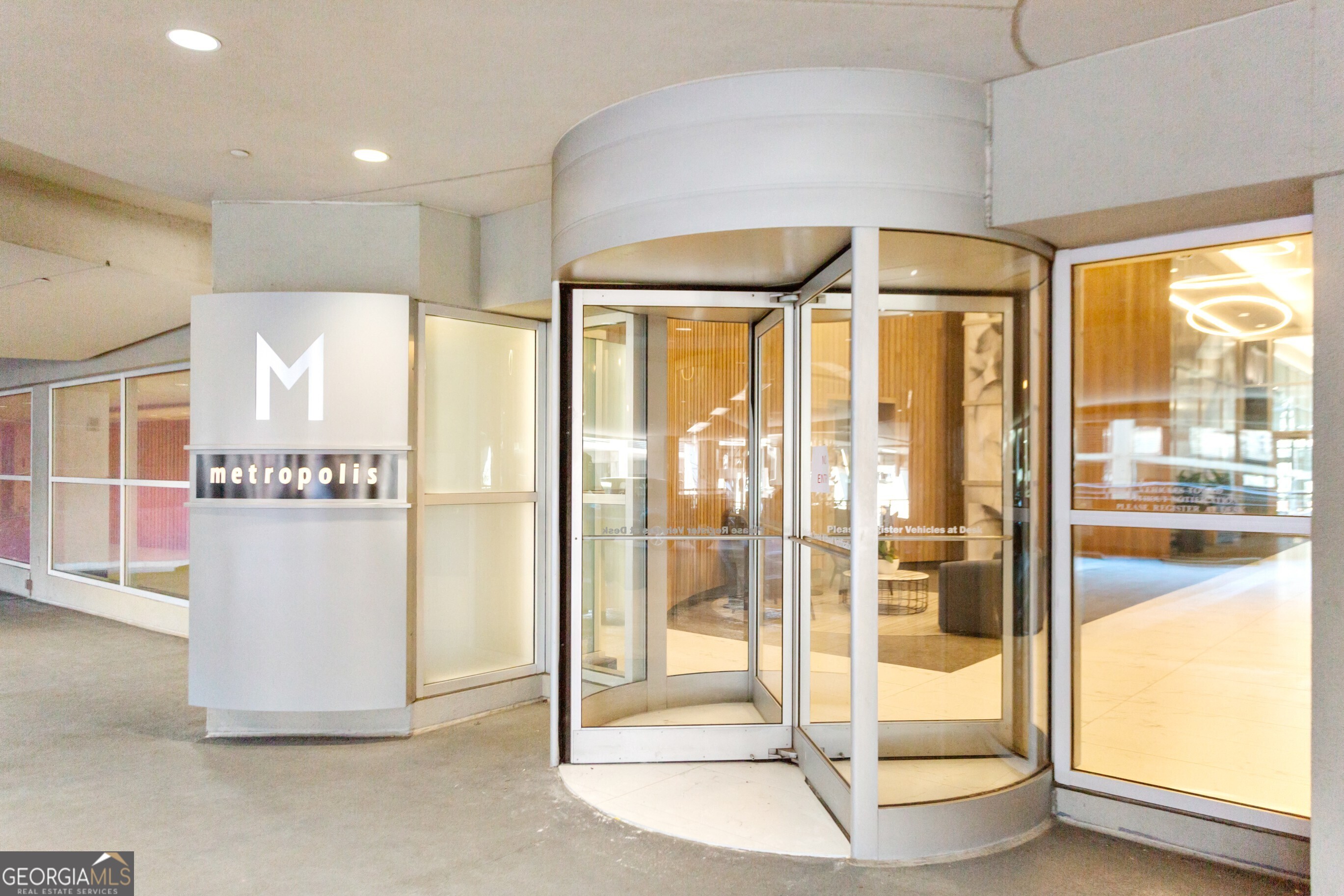 METROPOLIS - Residential