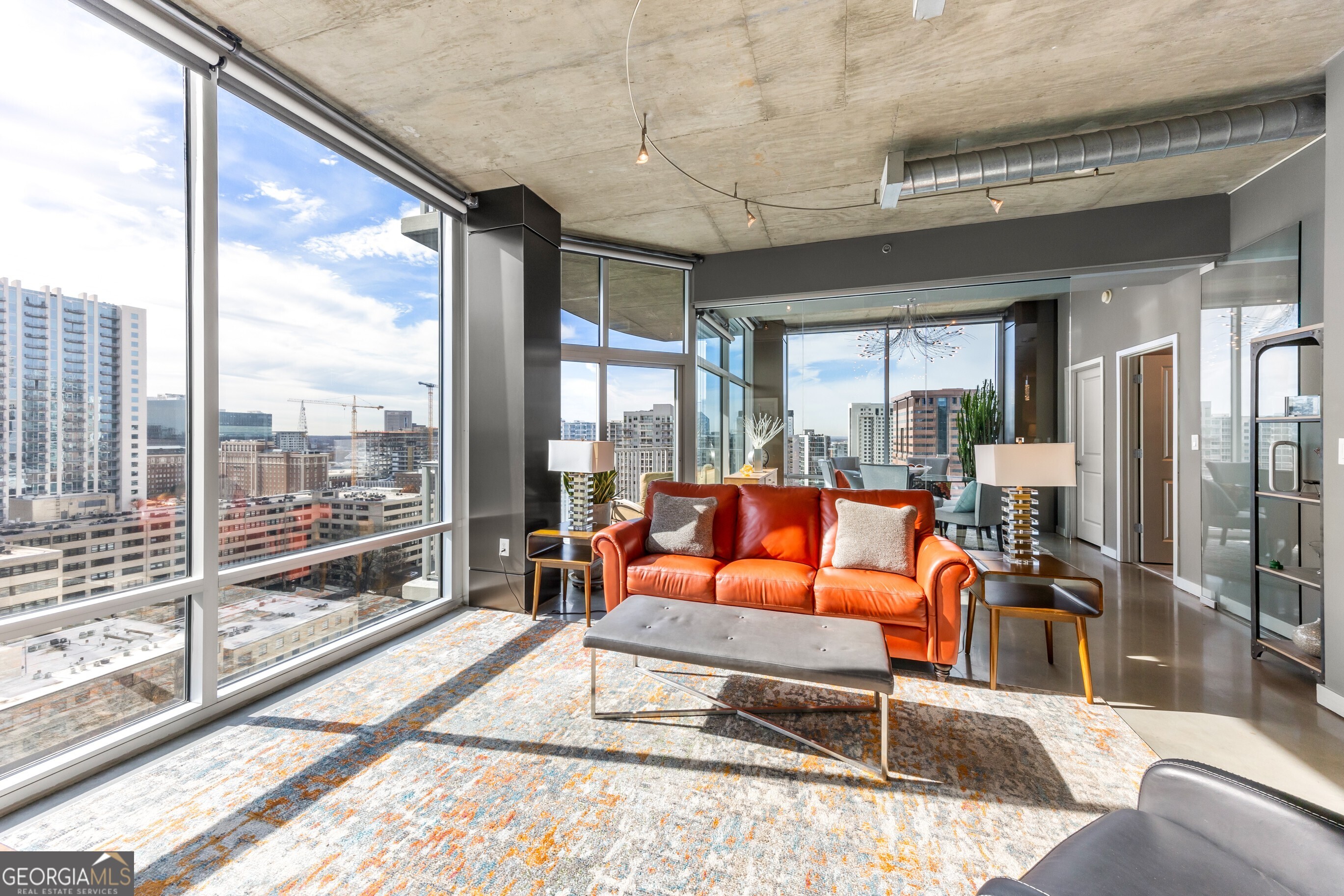 METROPOLIS - Residential