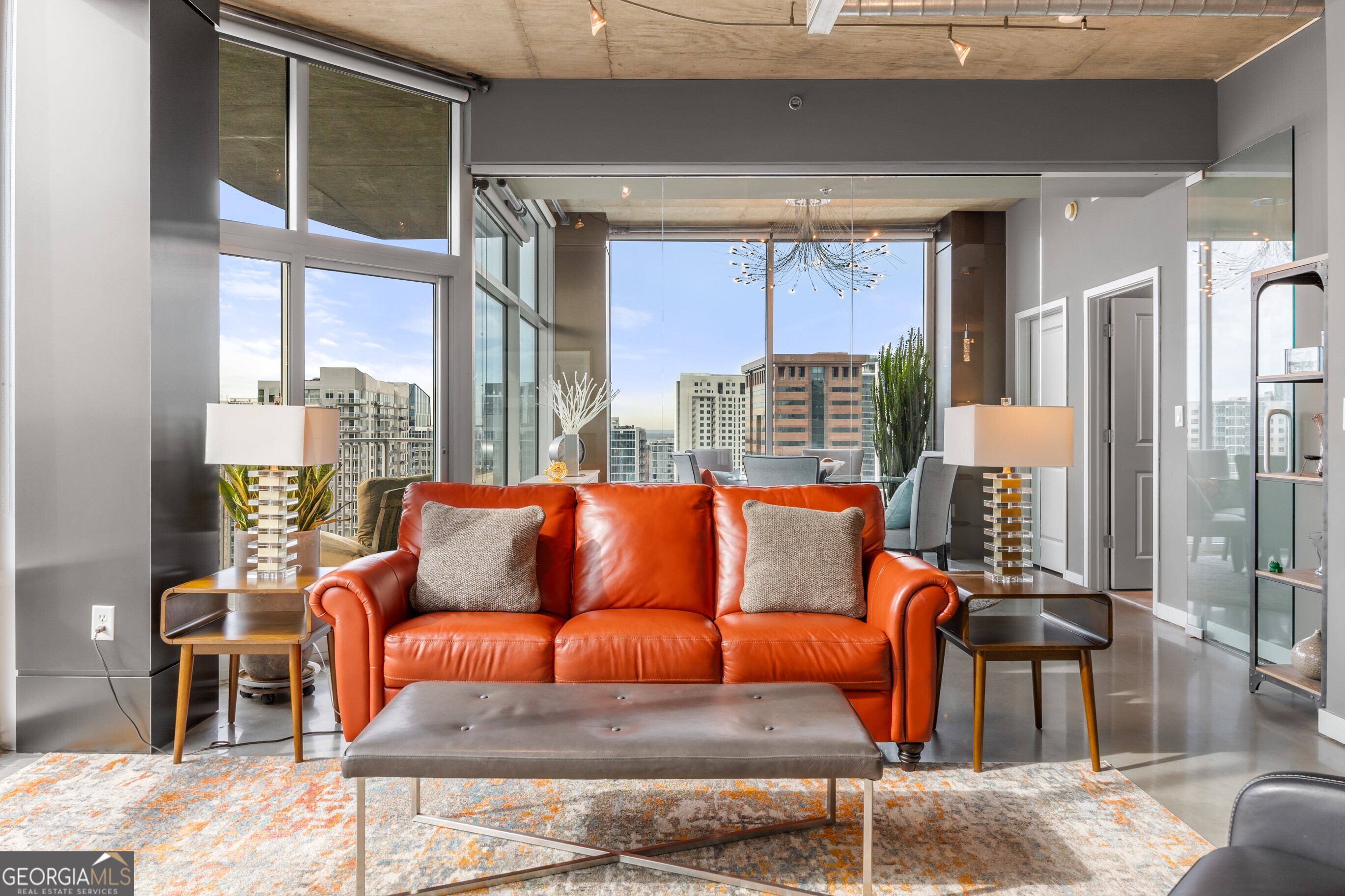 METROPOLIS - Residential