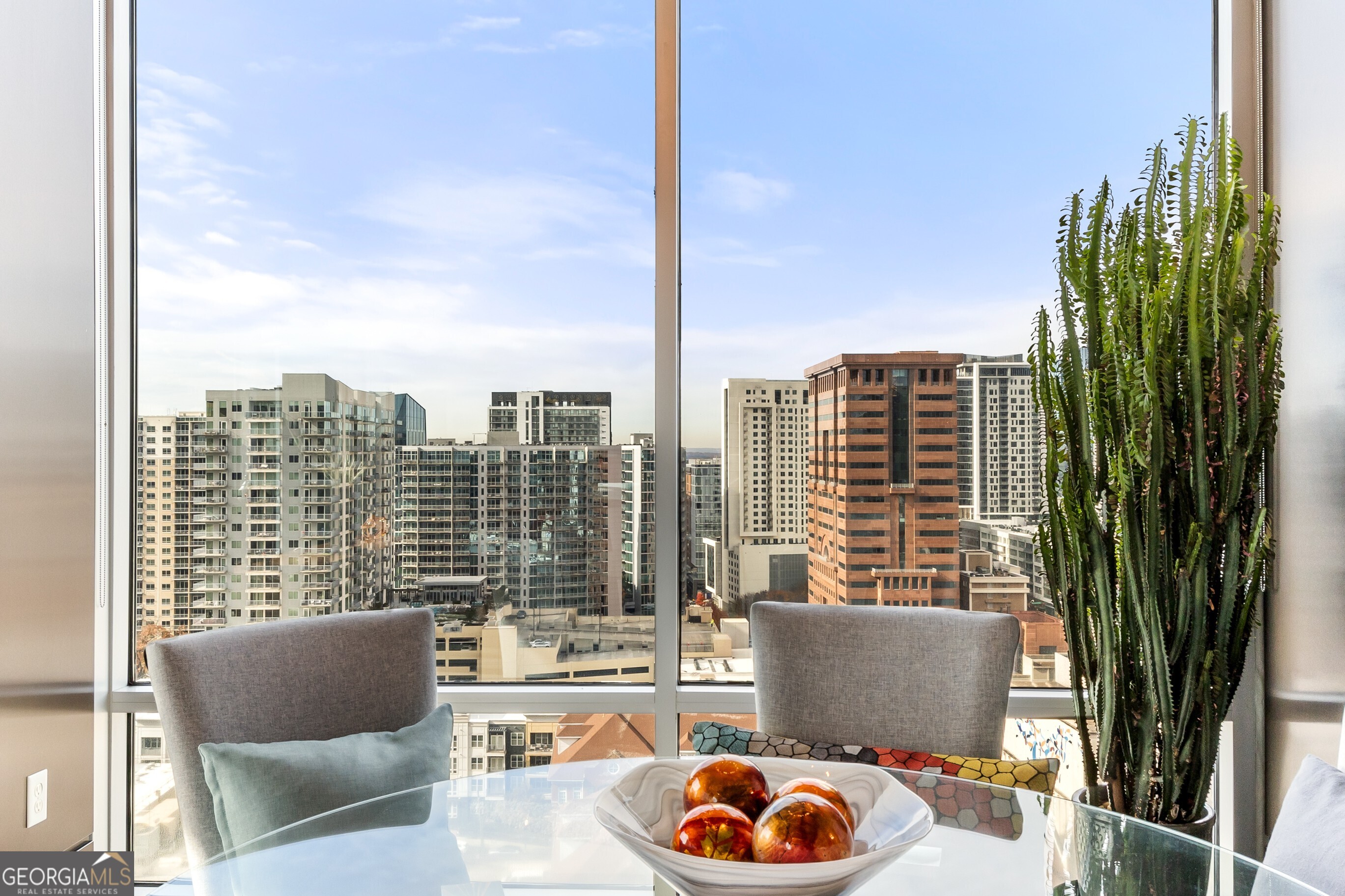 METROPOLIS - Residential