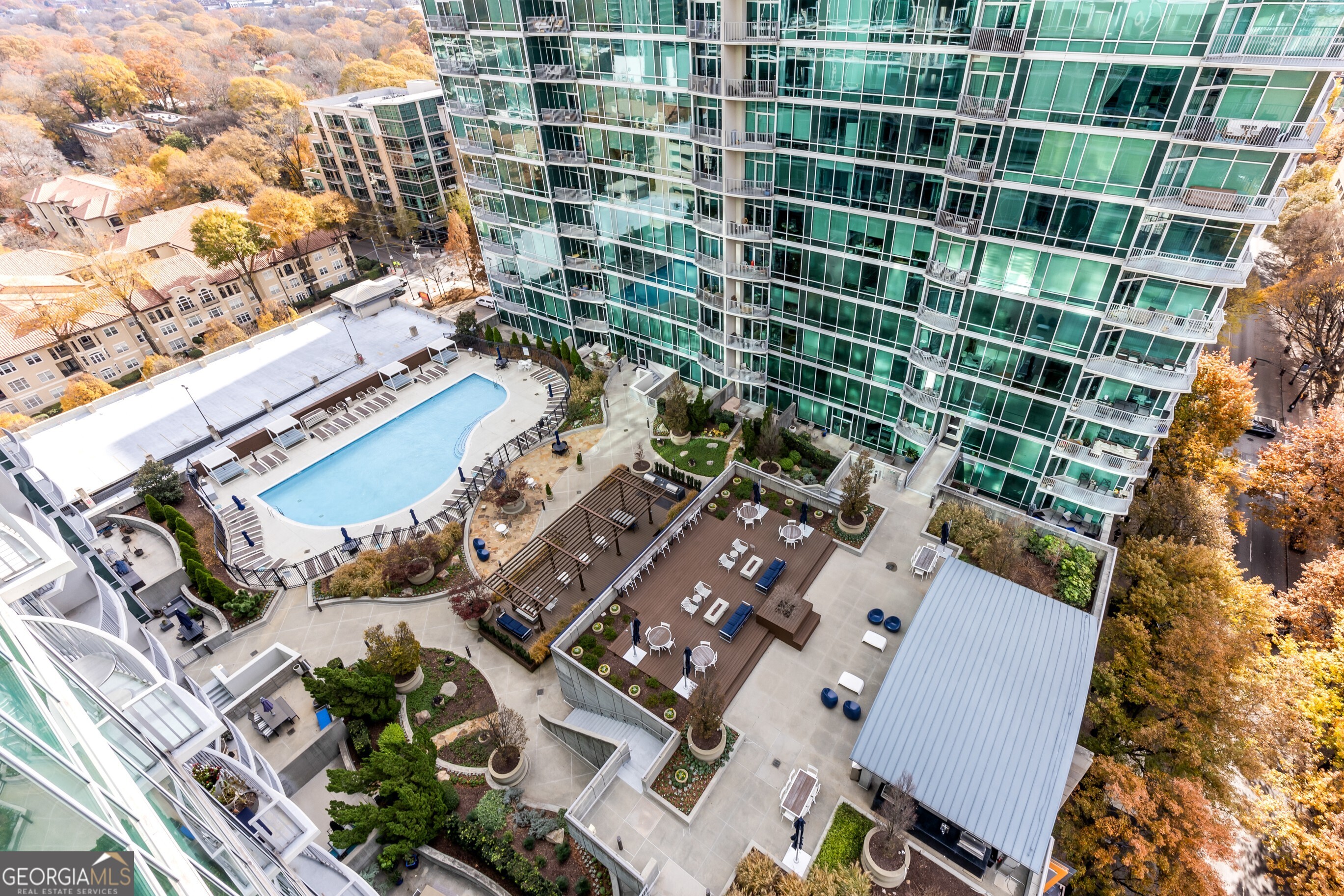 METROPOLIS - Residential