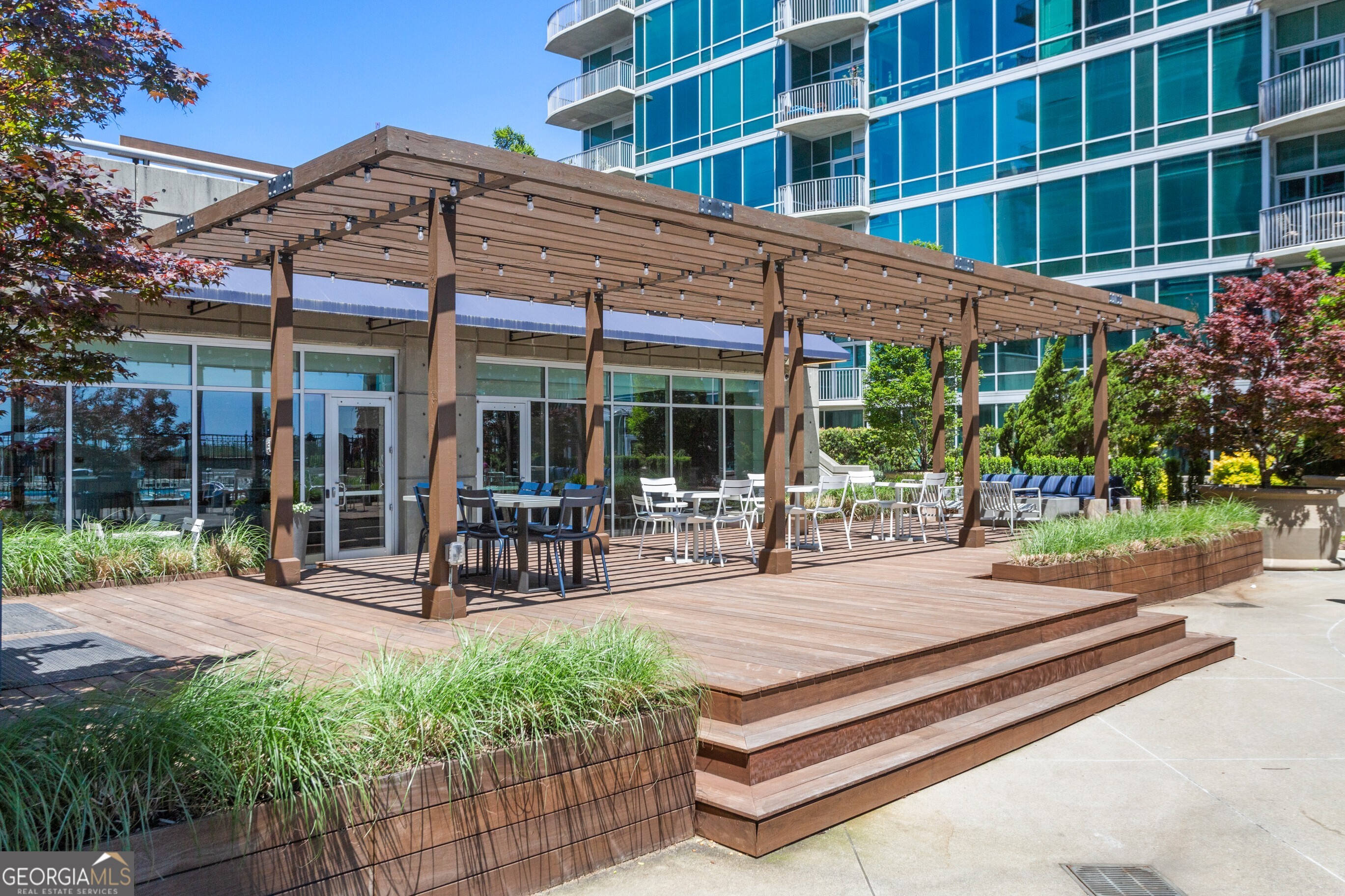 METROPOLIS - Residential