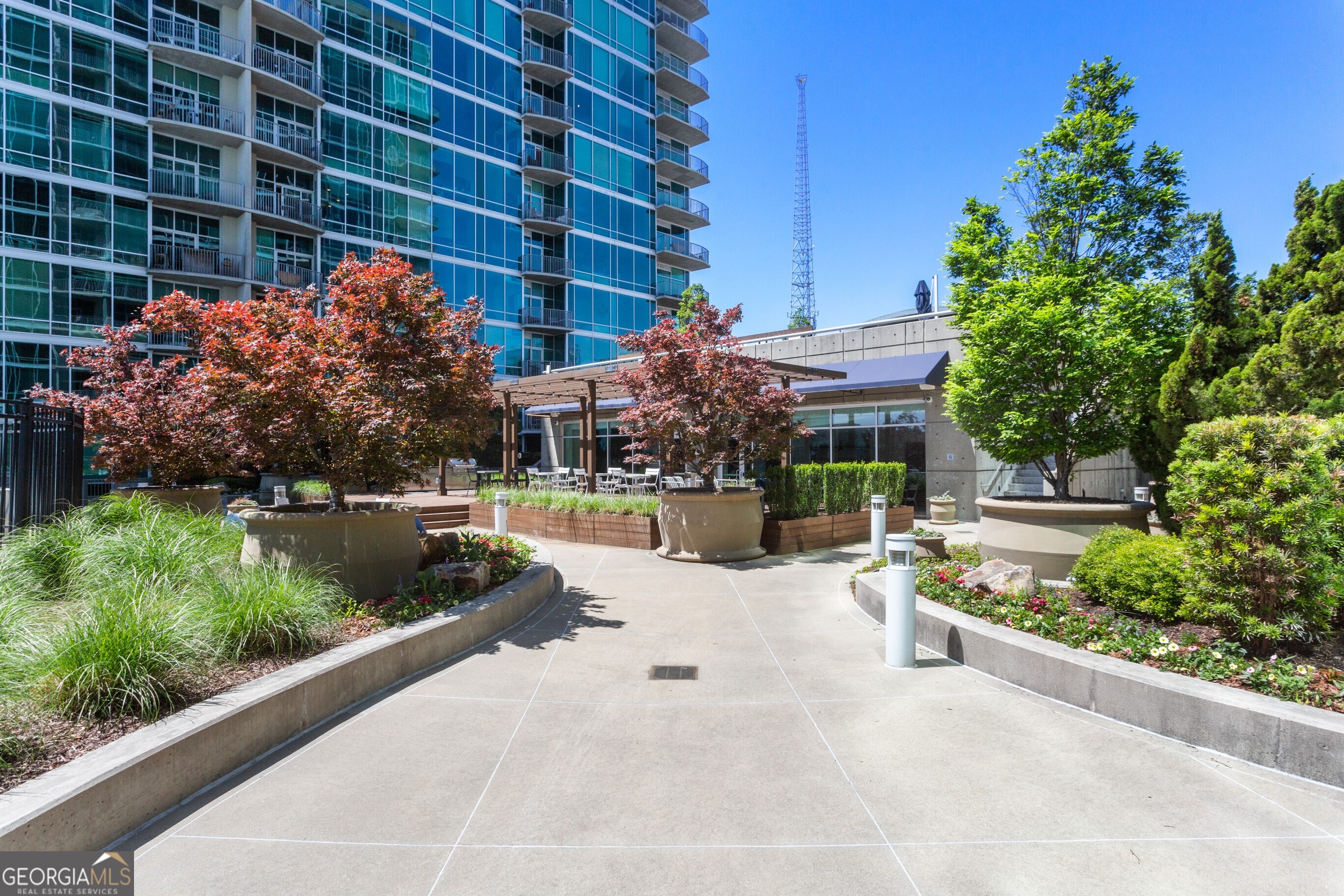 METROPOLIS - Residential