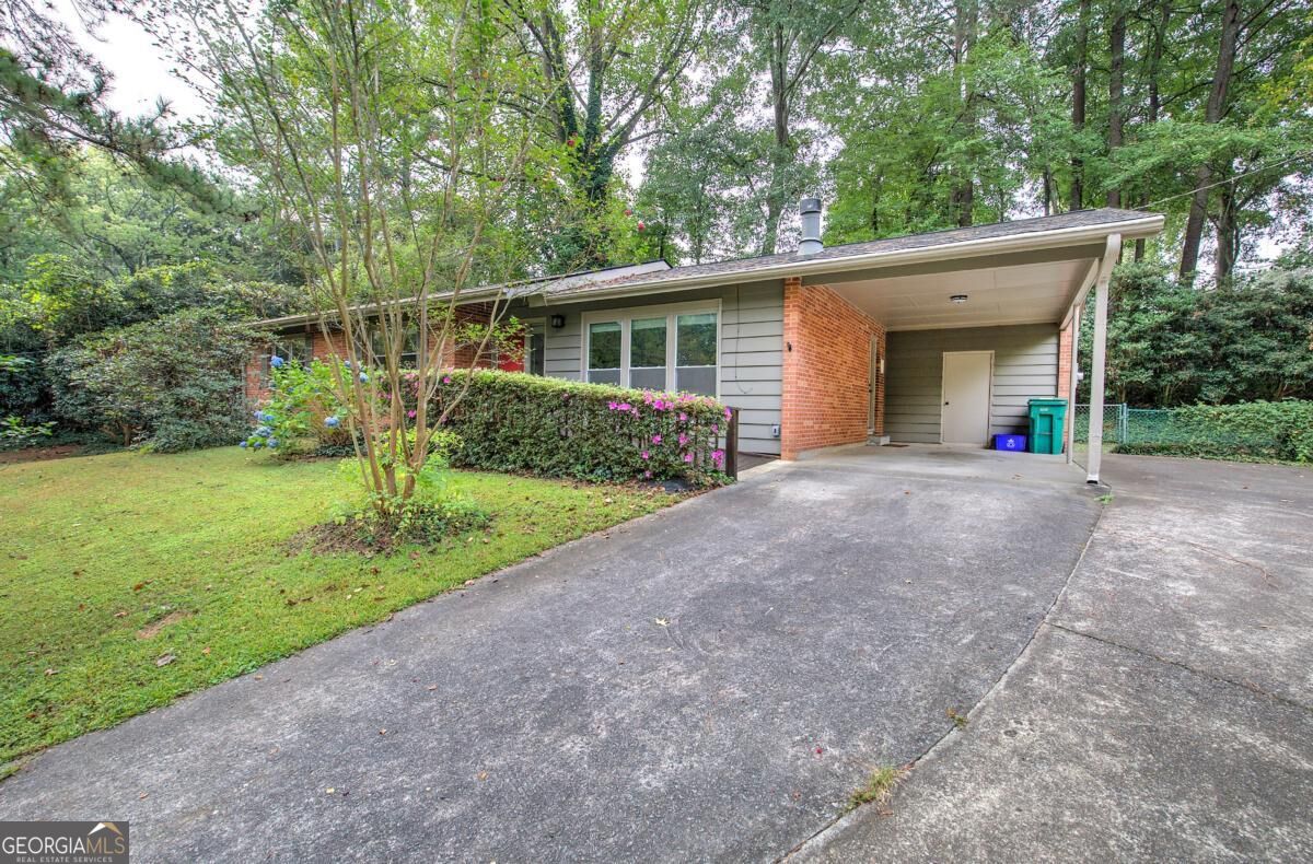1990 Glenroy PL SE