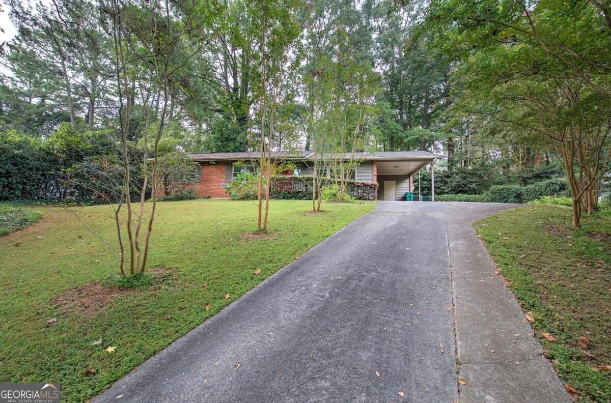 1990 Glenroy PL SE