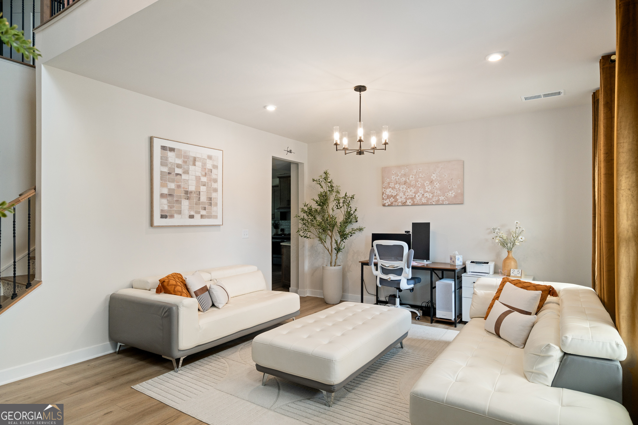 148 Marchmont DR