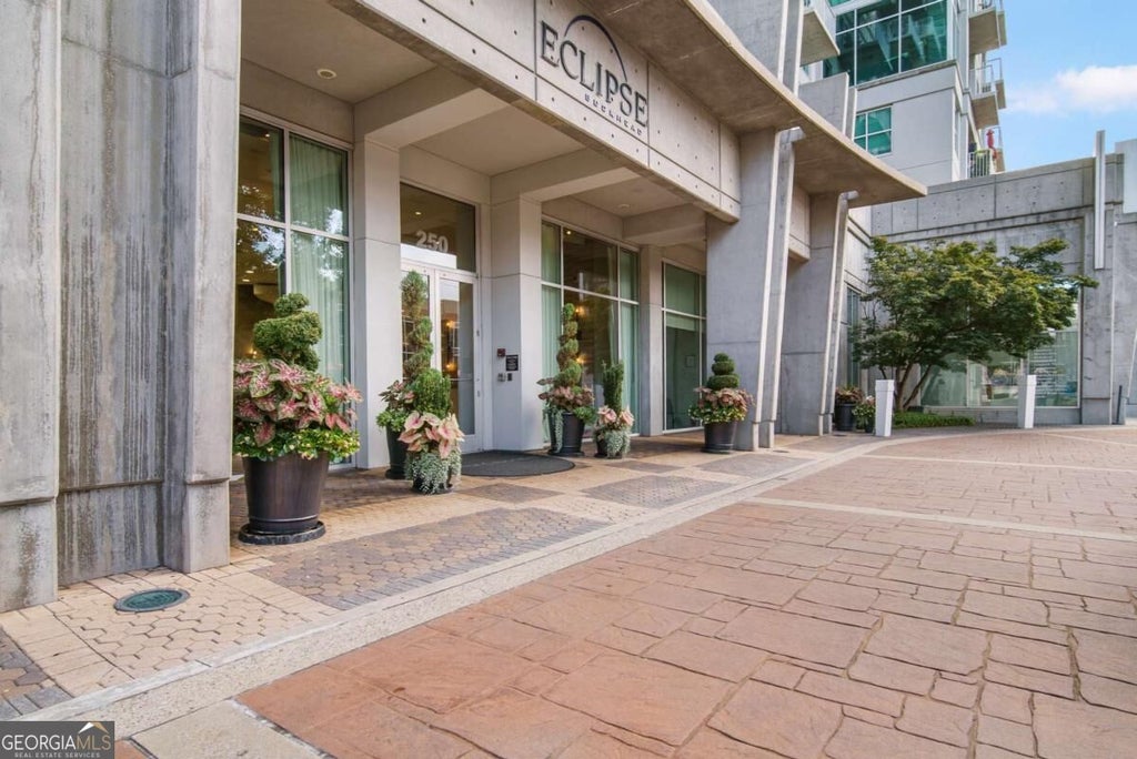 Photo of 250 Pharr Road NE #412, Atlanta, GA 30305 (MLS # 10844863)