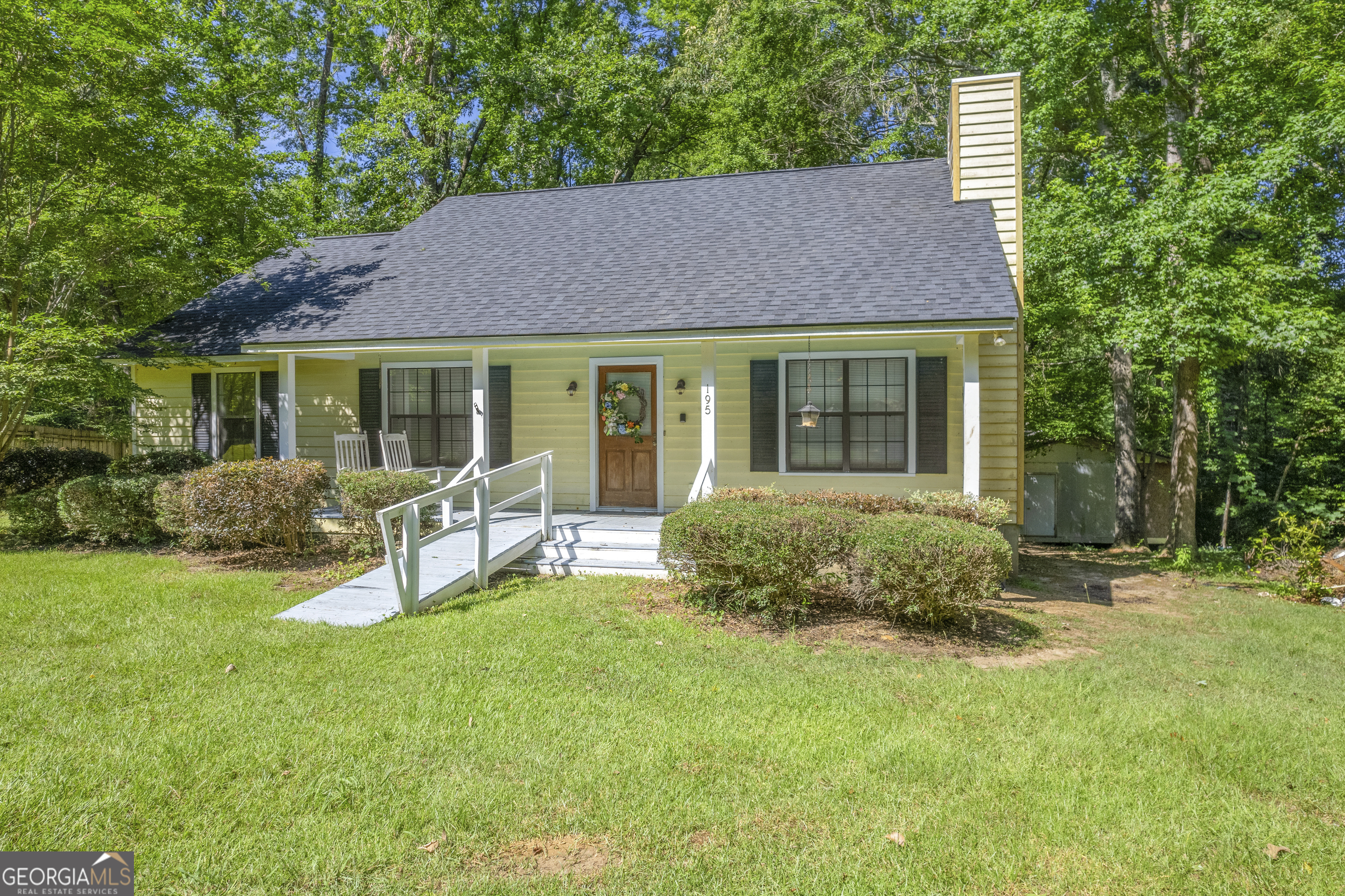 195 N Lake DR