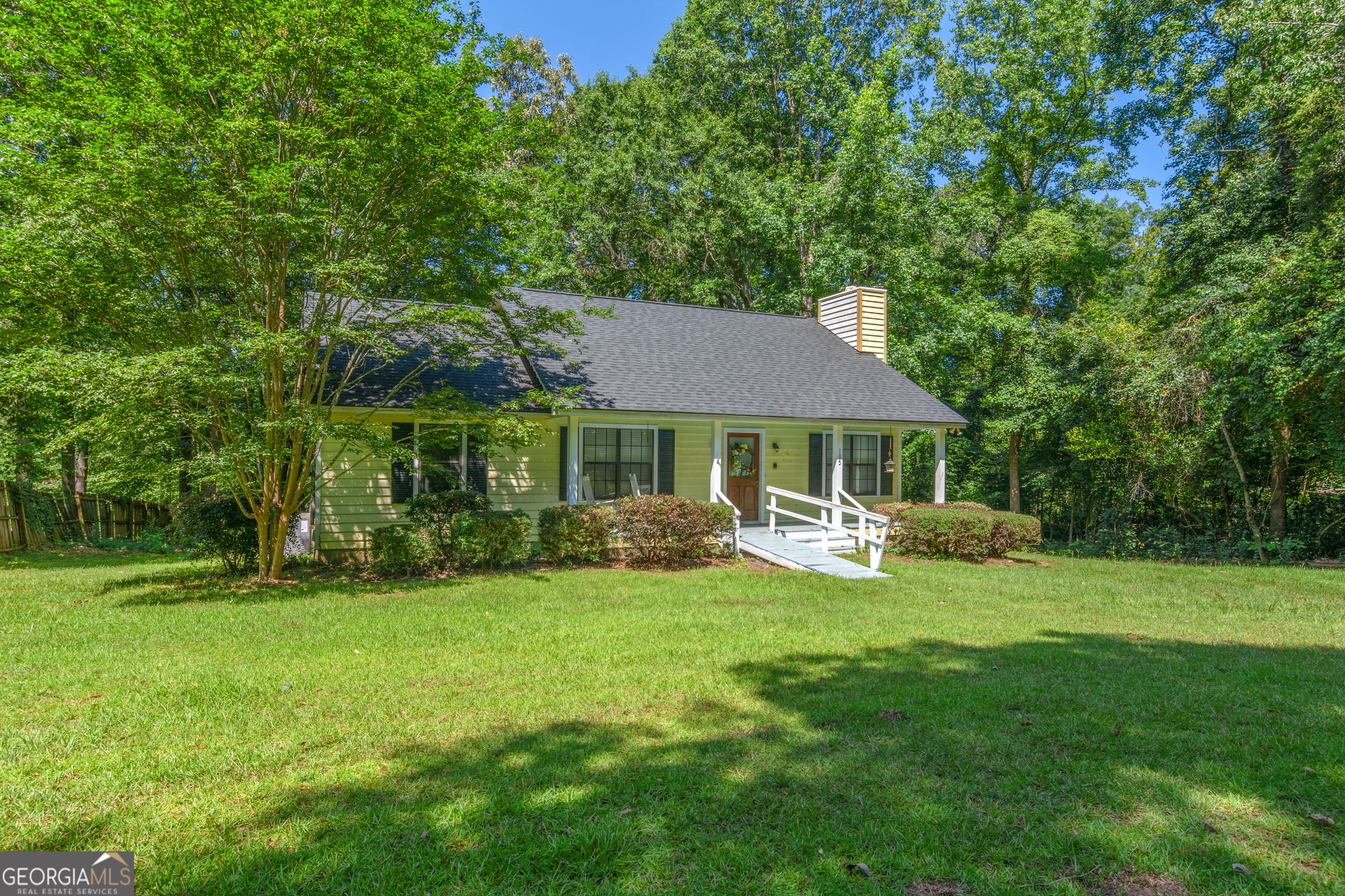 195 N Lake DR
