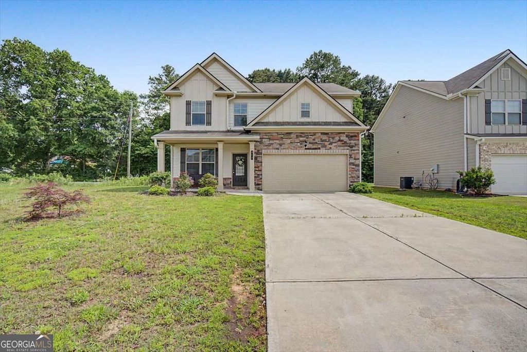 Photo of 212 Mcginnis Circle, Calhoun, GA 30701 (MLS # 10776048)