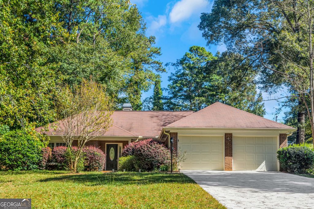 Photo of 213 Robin Lane, Stockbridge, GA 30281 (MLS # 10678799)