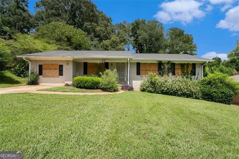 Photo of 2810 KNOLLVIEW Drive, Decatur, GA 30034 (MLS # 10569064)