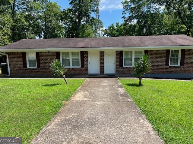 Welcome to this cozy two-bedroom, one-bathroom duplex home, nestled in Rockdale County. Enjoy a perfect blend of low maintenance living and comfort, complemented by a spacious yard and ample privacy. To apply, please provide verifiable income, two years of employment history, and valid identification. A credit and criminal background check will be completed.
