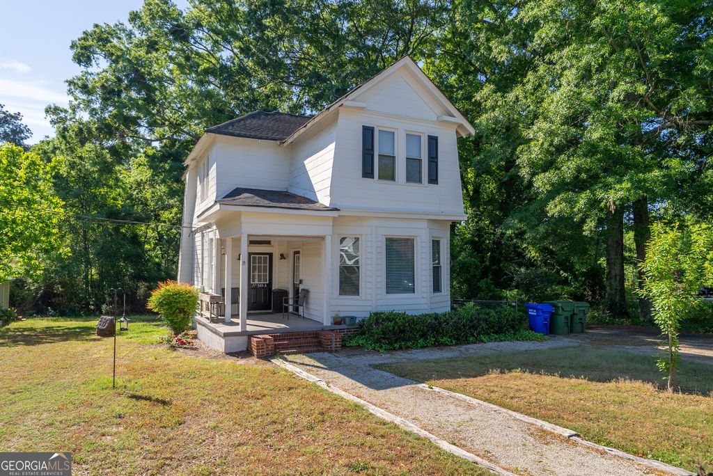 Photo of 243 Boulevard #B, Monroe, GA 30655 (MLS # 10757869)
