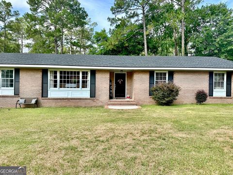 A home in Blackshear