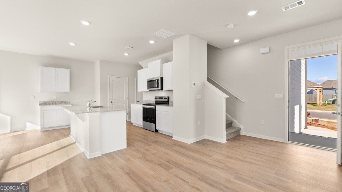3017 Manor Hill DR
