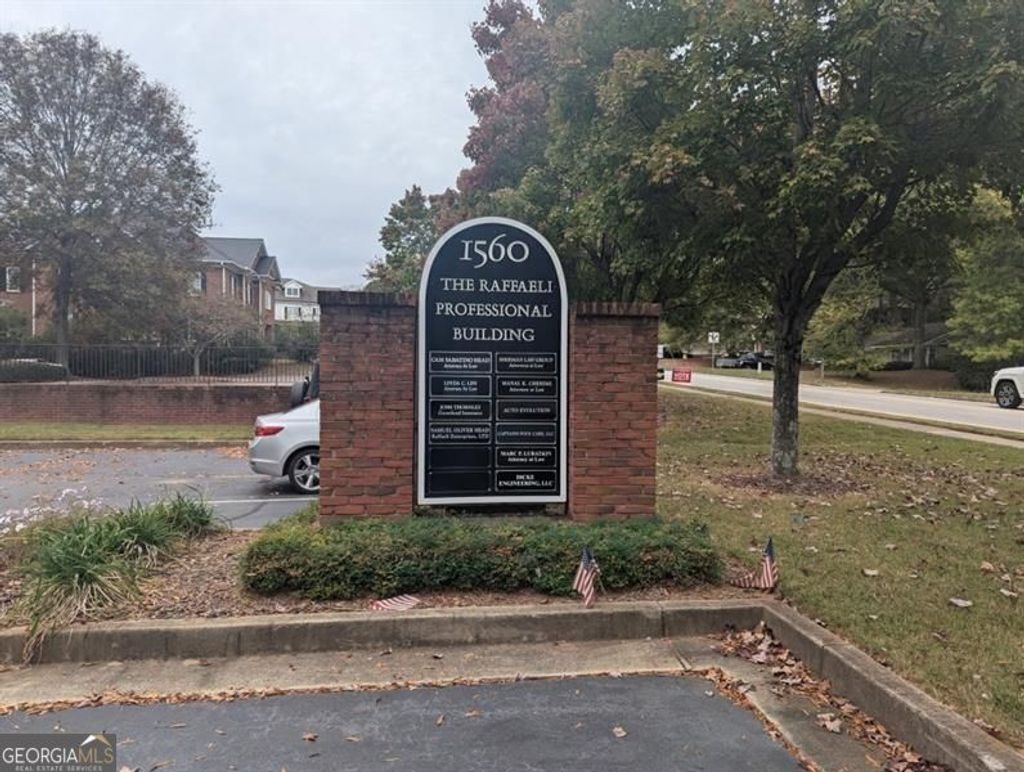 Photo of 1560 Warsaw Road #SUITE 204, Roswell, GA 30076 (MLS # 10691377)