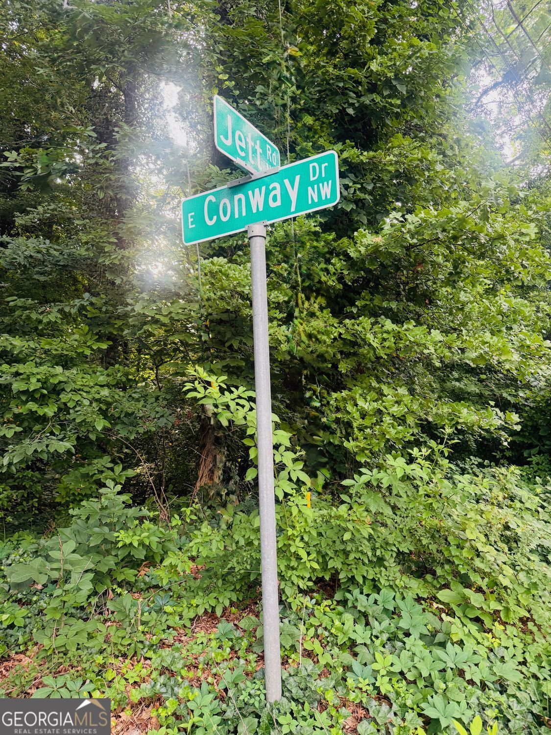 4413 E Conway DR NW
