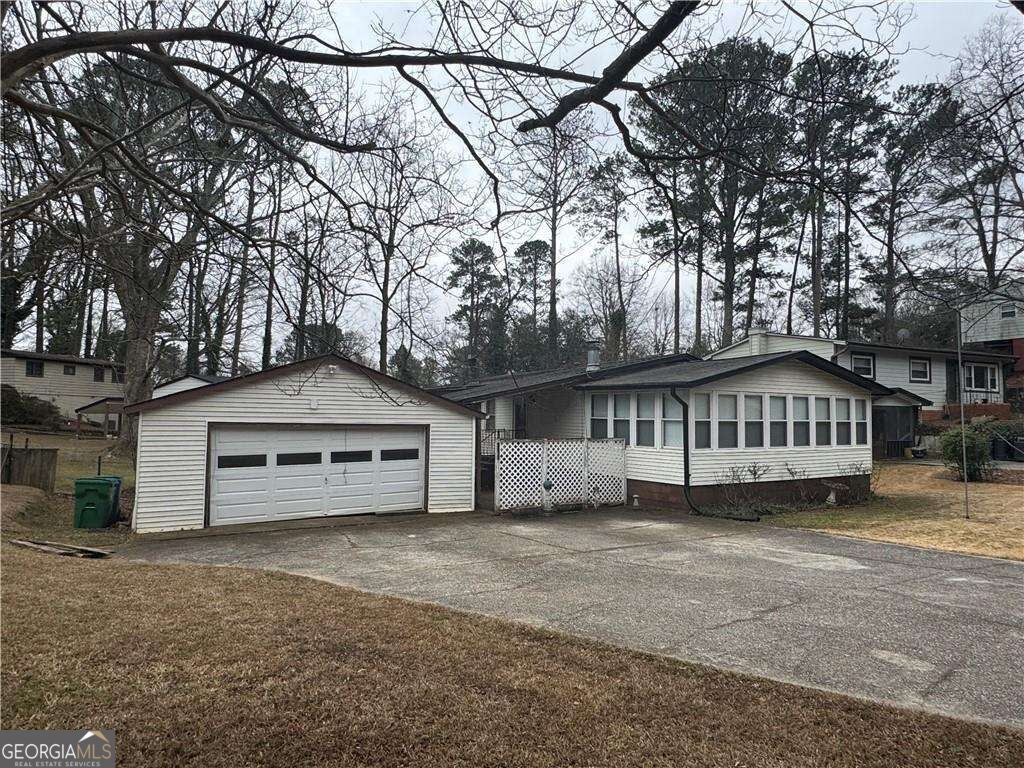 Photo of 3029 Flamingo Drive, Decatur, GA 30033 (MLS # 10840722)