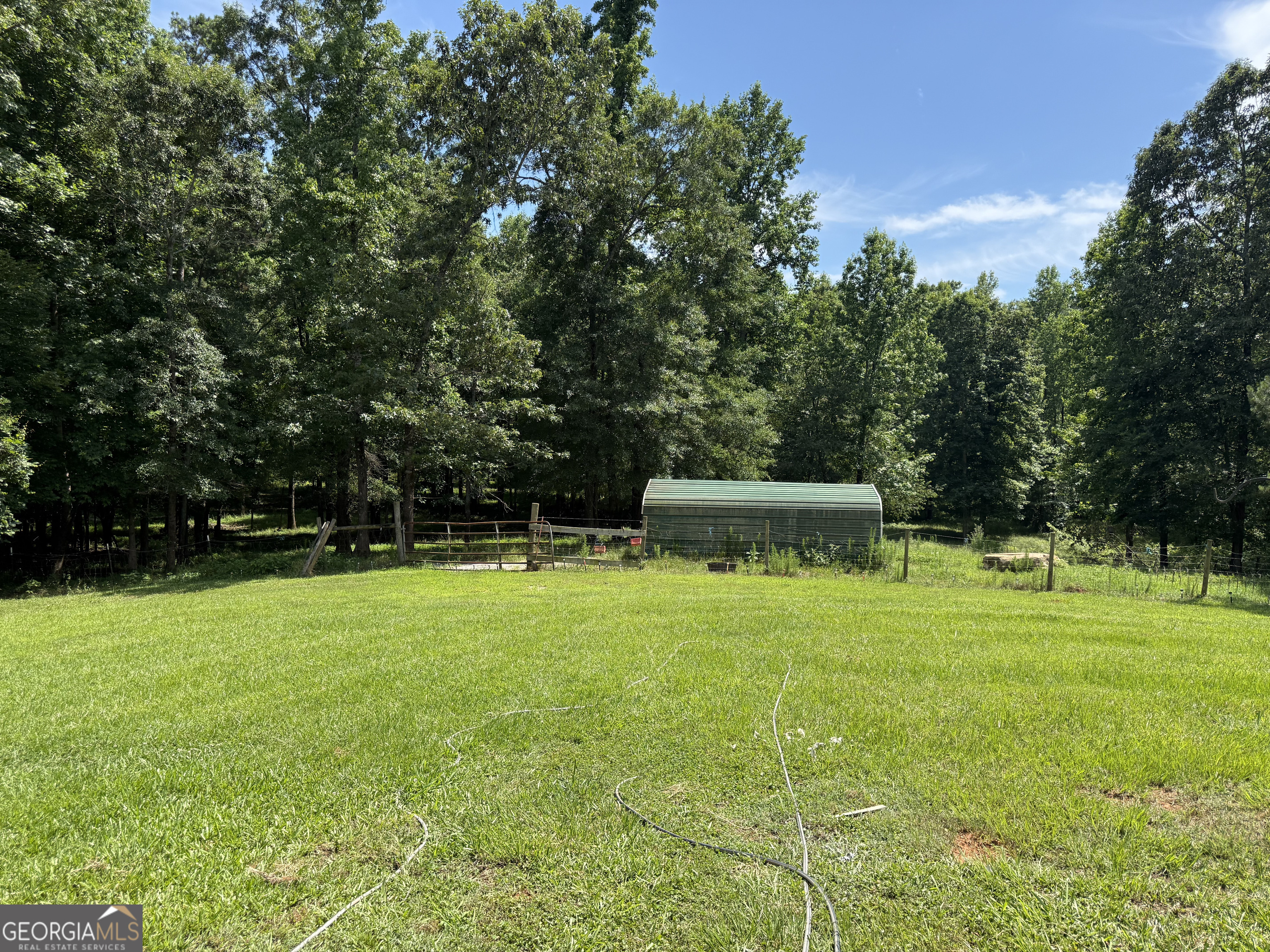 408 Bowen RD