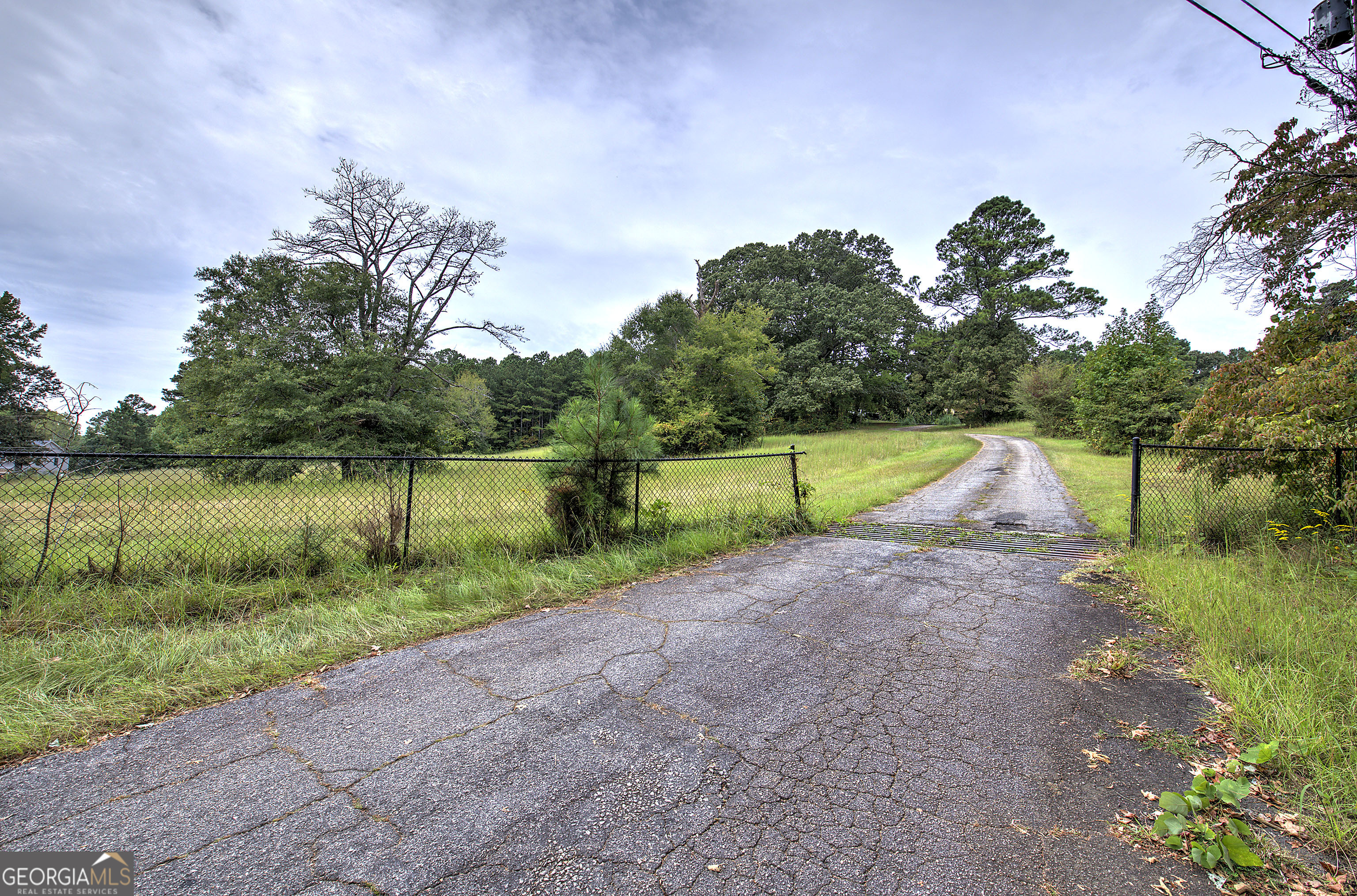 67 Polk LN