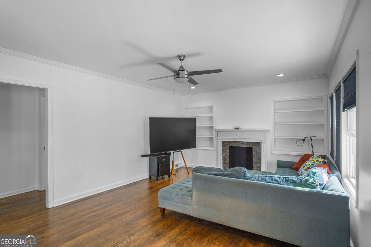 1370 Centra Villa DR SW