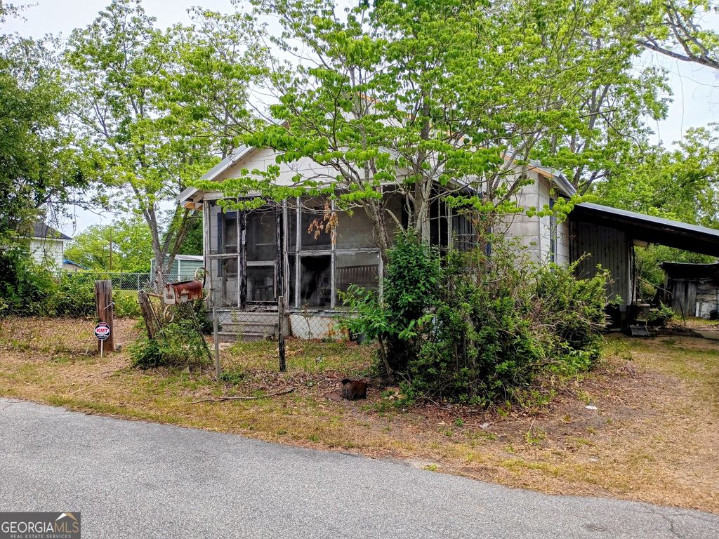 Photo of 317 Poplar Street, Swainsboro, GA 30401 (MLS # 10754637)